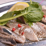 ピッツェリア クアラントゥーノ - イワシのレモンマリネ