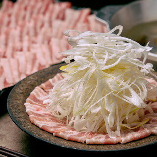 【自家製鰹出汁の旨みが光る】ブランド豚「茶美豚しゃぶしゃぶ」