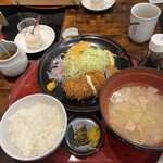 遊食豚彩 いちにいさん 日比谷店 - 