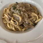 キャナリィ・ロウ - 