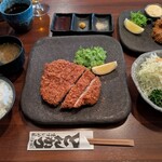 とんかつ ますいや - 茶美豚リブロースカツと牡蠣フライ