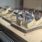 トゥッフェ - バスクチーズケーキ