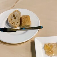 ローザロッチェITALiAN 心斎橋 - 自家製パン2種