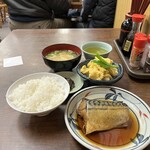 金時食堂 - 鯖の煮付け、高野豆腐の卵とじ、ごはん小、みそ汁
