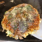 秦食堂 - 料理写真:モダン焼き¥800