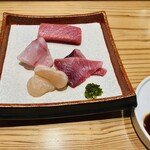 277324488 - 【写真③】本鮪中トロ(青森県大間町)、白甘鯛(熊本県天草市)、ヤイトガツオ(熊本県天草市)、アコヤ貝(熊本県天草市)