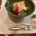 茶つぼ - 栗、柿、ルレクチェ、苺、林檎　　　松葉屋松露