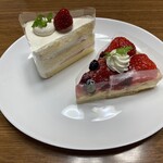 ペ・ド・ノンヌ - 苺のショートケーキ、ベリーパイタルト