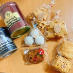 森のらくだ - [テイクアウト］ダージリンティー、アッサムティー、らくだクッキー、雪玉、フルーツケーキ、スコーン