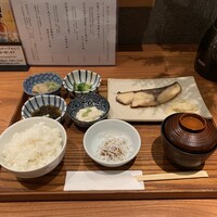 魚とおばんざい 泉士 - 