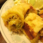 新華苑 -  薄焼き卵で巻いた春巻き。