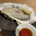 SAKE BAR サカナノトモ - 生牡蠣