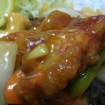 新華苑 -  酢豚のアップ