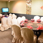 九龍城飯店　 - 中華はやはり丸いテーブル、くるくる回る中華料理にみんな笑顔になります！！！