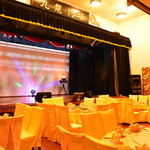 九龍城飯店　 - 舞台、照明、カラオケ付きの九龍座は会社の親睦会などによくご利用されています！！