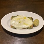 BARU 竹末 - お通し：春菊のケークサレ(400円)