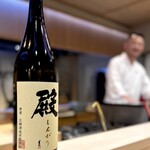 道後 海舟 - おまかせ＃８。 玉櫻 殿(しんがり)。 ここの女将はね、まだまだ許してくれませんよ。 食事用にちゃーんと酒をセレクトしてきます。 飲み会の終盤に活躍する酒なんだと。 確かにね、飲み口軽く、するっと爽やか。三歩引いた淑やかな酒。