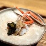 日本料理FUJI - 炭焼きですが、生寄りの半生です(^^)
      熱を入れることで、甘みが増し増し♪こりゃあ絶品♡
      素揚げのブロッコリーが、海苔風味で見事なアクセント。