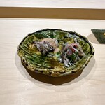 すし宮川 - サンマ＆香味野菜梅和え、シャコくるみ味噌
      
      