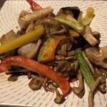 青山 川上庵 - 彩り野菜の温菜サラダ　こちらも定番だけど、軽井沢本店と比べちゃいけないけど、野菜が少し元気なかったかなぁ…