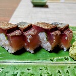 閑祥庵 禅紫 - 炙りしめ鯖寿司