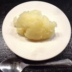 みかみ - 日本酒を垂らしていただくシャーベット