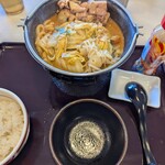 すき家 - 鶏カレー担々鍋定食、ご飯小盛
