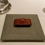 レストラン オオツ - 焼き立てフナンシェ