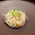 レストラン オオツ - 金沢産加能ガニ解し身 フランス産シャントレル茸