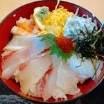 浜料理がんがん - 海鮮丼と海鮮汁のセット