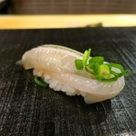 鮨 波やし - ［７回目］さよりの握り