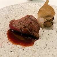 Wattle Tokyo - キングアイランドビーフ フィレ肉のグリル
                    ～牛のデクリネゾンとソースヴァンルージュ～