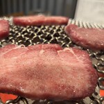 炭火焼肉ホルモンさわいし - 