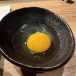 焼肉ダイニング MEGUMI - +100円で卵黄オーダー