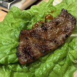 焼肉ダイニング MEGUMI - サンチュでパクリ