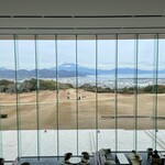 日本平ホテル - 2階ロビーからは富士山が正面に望めます