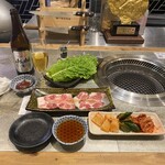 なんば黒毛和牛焼肉 霞 - 