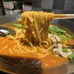麺酒房 実之和 - 麺のリフトアップ！