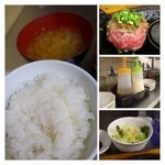 極味や -  ご飯・おみそ汁はお代り可能。お漬物も無料で用意されています。 