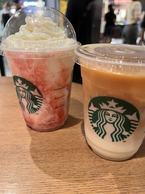 STARBUCKS COFFEE Umeda Tsutayashoten photo 3