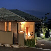 千松しま - 塩竈駅からタクシーで10分程の海が見渡せる高台にお店があります。徒歩はちょっと厳しいです。