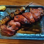炭火焼鳥中村屋 - 皮、レバー