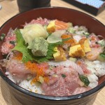 桃太郎すし - まかないちらし　1,080円