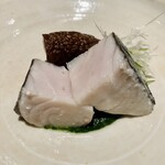 日本料理FUJI - 活け〆の鰆・椎茸(玉取茸)、春菊と土佐酢のソース