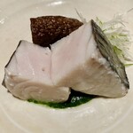 日本料理FUJI - 活け〆の鰆・椎茸(玉取茸)、春菊と土佐酢のソース