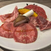 焼肉&手打ち冷麺 二郎 KANAYAMA - 