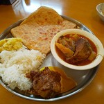 インディアン・レストラン　ロタ - 土曜日のバングラデシュカレーセット