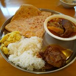 インディアン・レストラン　ロタ - 土曜日のバングラデシュカレーセット