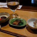 艸菴 -  ワインとお通し