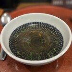 江戸堀 木田 讃岐うどん - 出し汁(お店からのサービス)